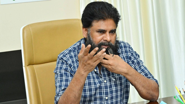 మస్కట్ లో మహిళ వేదనకు స్పందించిన పవన్ కల్యాణ్