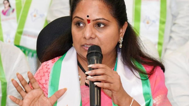 తమిళనాడులో విజయ్ గెలుపుపై స్పందించిన కవిత