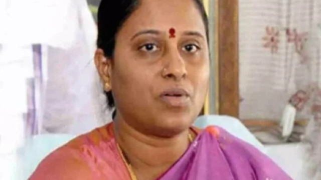 మోదీ పర్యటన నేపథ్యంలో బీజేపీపై తీవ్ర వ్యాఖ్యలు చేసిన కొండా సురేఖ