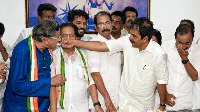 కేరళలోని ఐదు జిల్లాల్లో కాంగ్రెస్ క్లీన్‌స్వీప్.. ఓటమి పాలైన పలువురు మంత్రులు, కీలక నేతలు