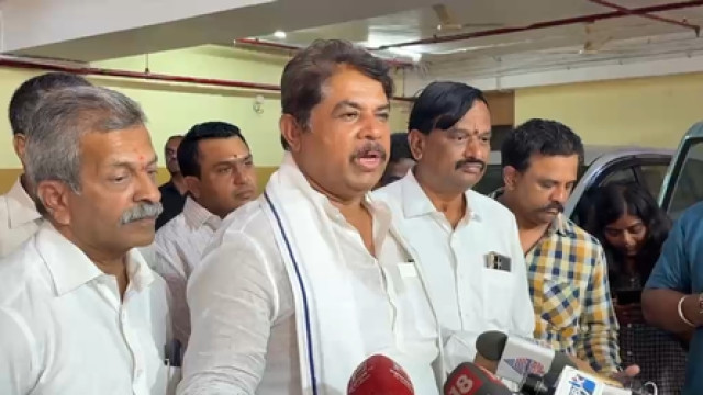 విజయ్‌కి మద్దతు.. ఇండియా కూటమి పార్టీలు కాంగ్రెస్ గురించి తెలుసుకోవాలన్న బీజేపీ నేత