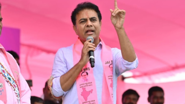 కేటీఆర్ పై క్రిమినల్ కేసు నమోదు