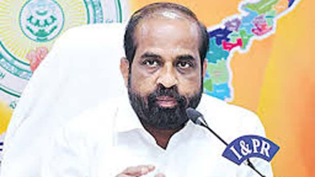 విధులకు గైర్హాజరు.. 51 మంది వైద్యులపై ఏపీ సర్కార్ వేటు