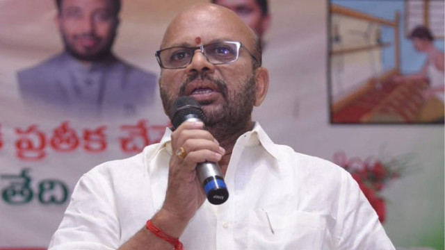 పిఠాపురం టీడీపీలో అనూహ్య పరిణామం.. బాధ్యతల నుంచి వర్మ తొలగింపు.. మీడియా ముందు కన్నీళ్లు
