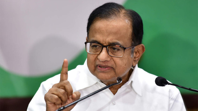 ప్రభుత్వ ఏర్పాటుకు విజయ్ ను ఆహ్వానించాలన్న చిదంబరం