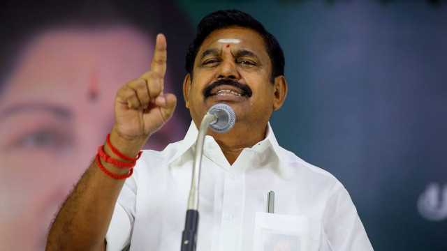 తమిళనాడులో ప్రభుత్వ ఏర్పాటుపై ఉత్కంఠ వేళ... పళనిసామి ఆసక్తికర ట్వీట్