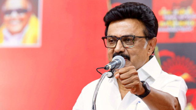 "ఖజానా ఖాళీ" అని అప్పుడే సాకులు చెప్పొద్దు... విజయ్‌కు స్టాలిన్ చురకలు!