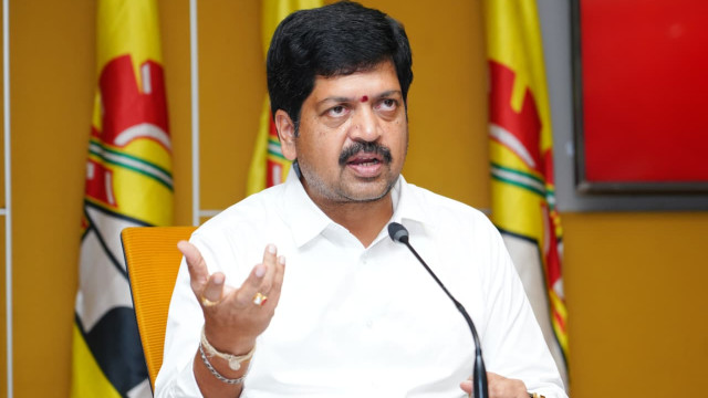 నాడు పీకలు కోసి.. నేడు నీతులు మాట్లాడటమా?: వైసీపీ నేతలపై కొల్లు రవీంద్ర ఫైర్