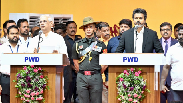 విజయ్ సీఎం పీఠం ఎక్కిన కొన్ని గంటల్లోనే వివాదం... పూర్తి వివరాలు ఇవిగో!