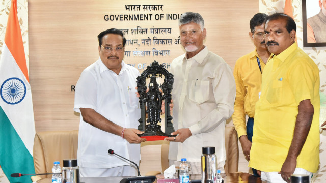 కేంద్ర మంత్రి సీఆర్ పాటిల్ తో సీఎం చంద్రబాబు భేటీ.. పోలవరంపై కీలక విజ్ఞప్తి
