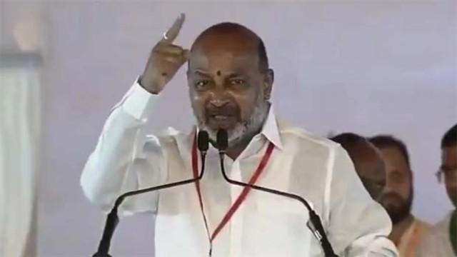 నన్ను రాజకీయంగా ఎదుర్కోలేకే తప్పుడు ప్రచారం చేస్తున్నారు: బండి సంజయ్