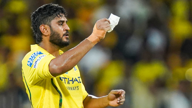 ఉర్విల్ పటేల్ ఐపీఎల్ రికార్డు ఫిఫ్టీ వెనుక ధోనీ సలహా
