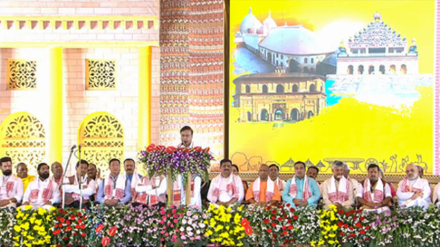 అస్సాం సీఎంగా రెండోసారి హిమంత బిశ్వ శర్మ.. ఘనంగా ప్రమాణ స్వీకారం