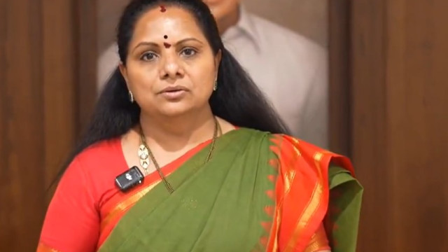 మంత్రి సీతక్కకు టీఆర్ఎస్ అధ్యక్షురాలు కవిత విజ్ఞప్తి