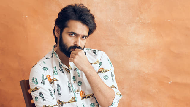 దర్శకుడిగా మారుతున్న హీరో రామ్... రేపే ప్రకటన