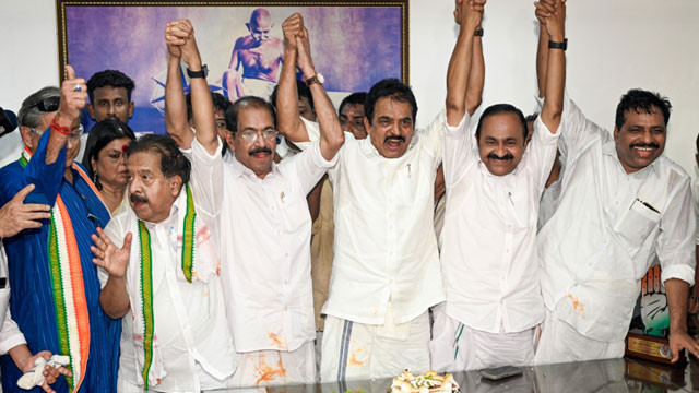 కేరళ సీఎంపై వీడిన ఉత్కంఠ... నేడే పేరు ప్రకటించనున్న కాంగ్రెస్