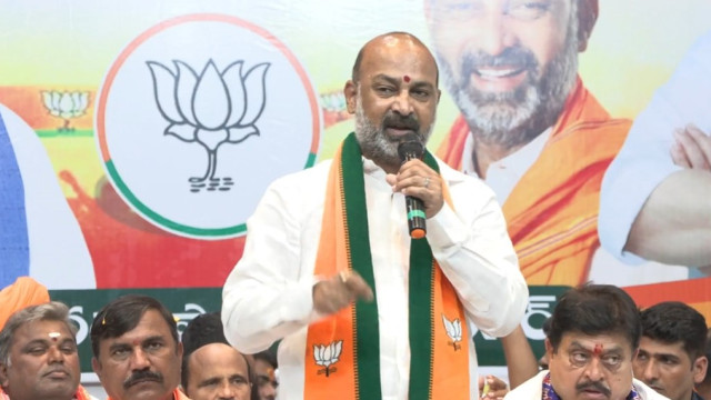 నా పేరు వాడొద్దు... కోర్టును ఆశ్రయించిన బండి సంజయ్