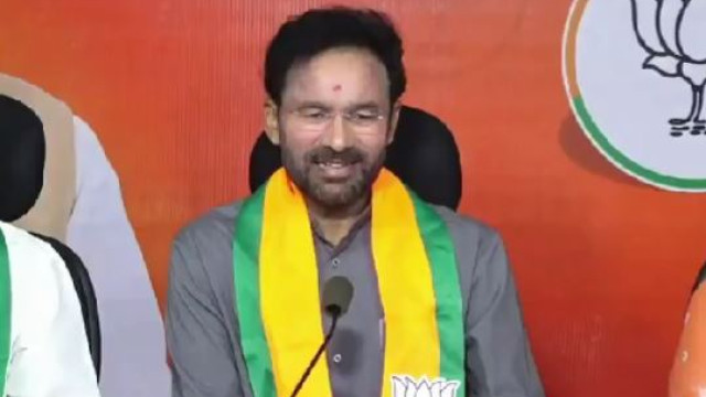 బండి భగీరథ్‌ అరెస్ట్‌.. కేంద్రానికి సంబంధం లేదు: కిషన్‌ రెడ్డి