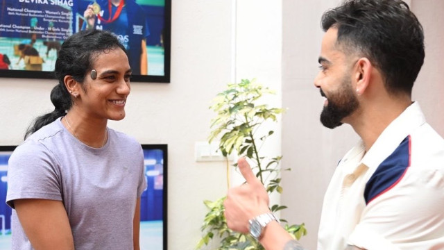 నిజమైన సీనియర్ అంటే కోహ్లీనే: పీవీ సింధు ప్రశంసలు