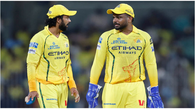 ధోనీ వారసుడిగా విఫలమైన రుతురాజ్.. సీఎస్కే కెప్టెన్సీ మార్పు?