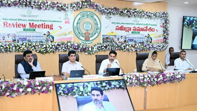 దేశానికే ఆదర్శంగా ఆంధ్ర మోడల్ ఎడ్యుకేషన్ తీర్చిదిద్దుతాం: నారా లోకేశ్