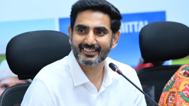 ప్రభుత్వ పాఠశాలల పట్ల తల్లిదండ్రుల్లో నమ్మకం కలిగించండి: నారా లోకేశ్