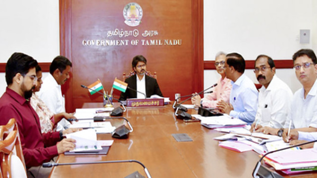 సమయపాలనలో సీఎం ఆదర్శం.. తమిళనాడులో మారిన ఆఫీస్ కల్చర్