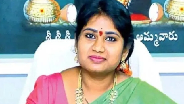 దేవదాయ శాఖ అసిస్టెంట్ కమిషనర్ శాంతికి స్వల్ప ఊరట.. మధ్యంతర బెయిల్ మంజూరు