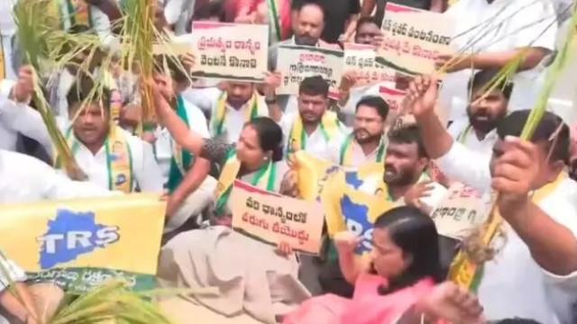సెక్రటేరియట్ వద్ద ధర్నా.. కవితను అదుపులోకి తీసుకున్న పోలీసులు
