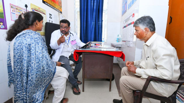 ఏఐ సాయంతో వైద్యం.. 'సంజీవని' సేవలను ప్రత్యక్షంగా వీక్షించిన చంద్రబాబు