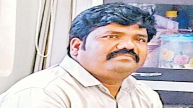 పాస్టర్ చింతాడ ఆనంద్‌ ఎస్సీ సర్టిఫికెట్ రద్దు.. బాపట్ల కలెక్టర్ ఉత్తర్వులు