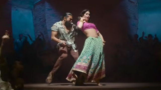 రామ్ చరణ్ మాస్ స్టెప్పులు కేక‌.. వచ్చేసిన ‘హల్లల్లల్లో’ వీడియో సాంగ్!