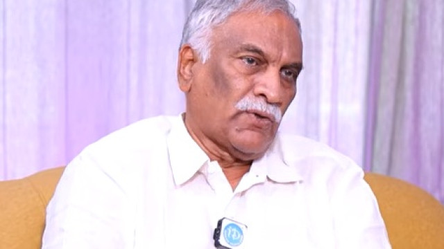 ఫ్లాప్ ఇచ్చిన హీరోపై కూడా 100 కోట్లు పెట్టేస్తున్నారు: తమ్మారెడ్డి భరద్వాజ 