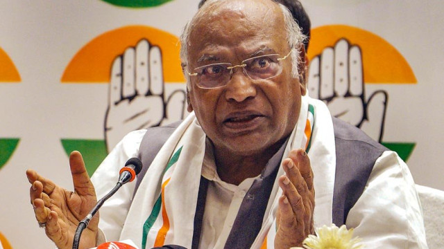ఎండ తీవ్రతపై ప్రధాని మోదీ సూచనలు.. మల్లికార్జున ఖర్గే చురక