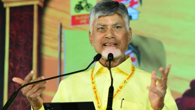 హైబ్రిడ్ విధానంలో మహానాడు తొలి రోజు గ్రాండ్ సక్సెస్: చంద్రబాబు