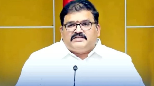 జగన్ పీఏకి అన్ని కోట్లు ఎలా వచ్చాయి?: పట్టాభి