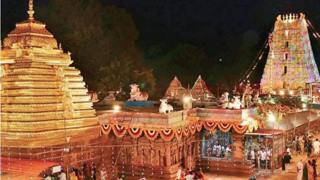 శ్రీశైలంలో స్పర్శ దర్శనాల రద్దు