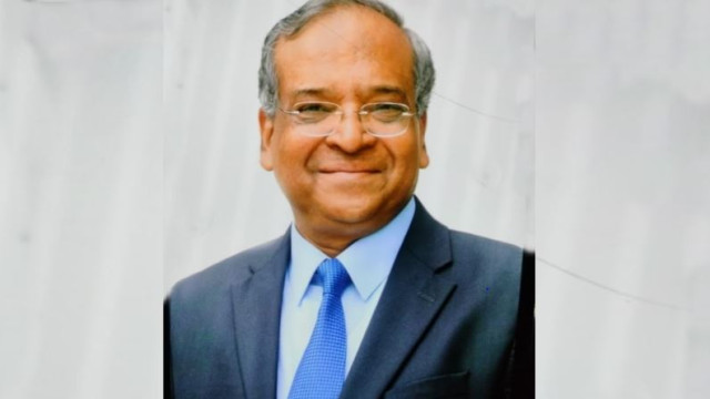 ఏసీ పేలి ఇల్లు దగ్ధం.. సీసీఐ తొలి ఛైర్మన్, రిటైర్డ్ ఐఏఎస్ అధికారి మృతి!