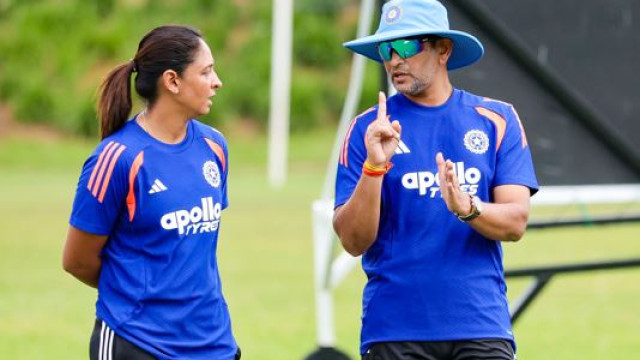 ‘వెళ్లి అద్దం కొనుక్కోండి..’: కోచ్ ఘాటు వ్యాఖ్యలే మా ప్రపంచకప్ గెలుపునకు కారణమన్న హర్మన్‌ప్రీత్!