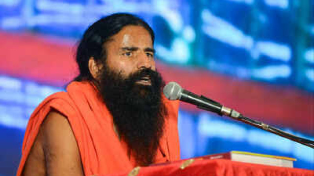 బాబా రాందేవ్‌కు షాక్.. పతంజలి ఉత్పత్తులు సీజ్