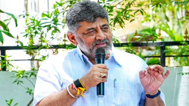 గవర్నర్‌ను కలిసిన డీకే శివకుమార్.. ప్రమాణ స్వీకార ఏర్పాట్లపై చర్చ