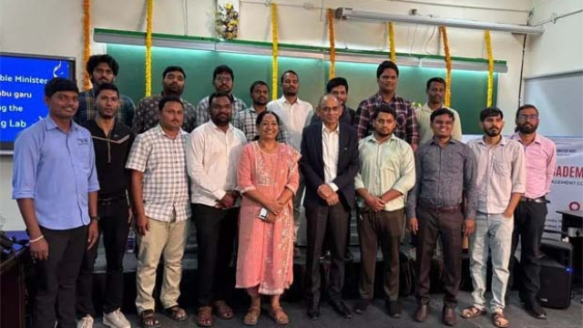 హైదరాబాద్: యంగ్ ఇండియా స్కిల్స్ వర్సిటీ విద్యార్థులకు బంపర్ ఆఫర్.. 11 మందికి మైక్రోసాఫ్ట్‌లో ఉద్యోగాలు