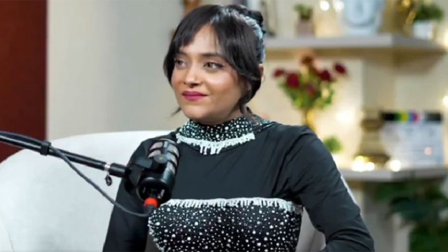 ‘హాట్, బ్యూటిఫుల్’ అంటూ ఆ ఆర్ఆర్‌ క్రికెటర్ నాకు త‌ర‌చూ మెసేజ్‌లు పంపాడు.. బ్లాక్ చేశా: న‌టి నేహ‌ల్ వ‌దోలియా