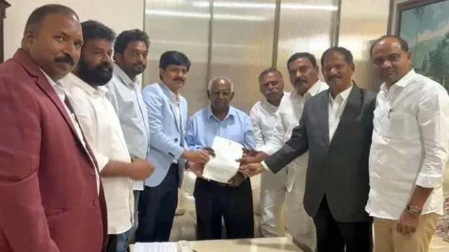 దళిత క్రైస్తవులకు ఎస్సీ హోదా: జస్టిస్ బాలకృష్ణన్ కమిషన్‌కు వైసీపీ వినతి
