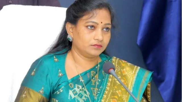 అనకాపల్లి వర్ష బాధితులకు అనిత భరోసా