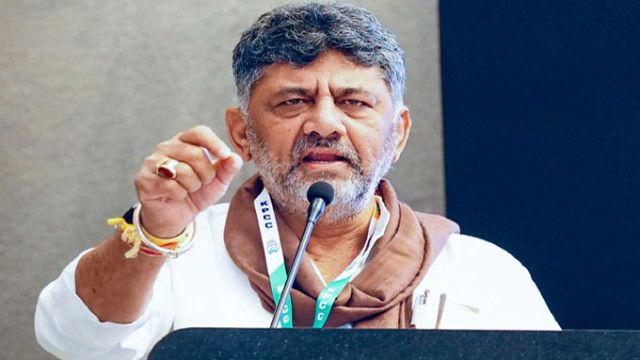 ఆర్‌సీబీ అభిమానులకు అన్యాయం జరిగింది: ఫైనల్ వేదిక మార్చడంపై డీకే శివకుమార్ కీలక వ్యాఖ్యలు