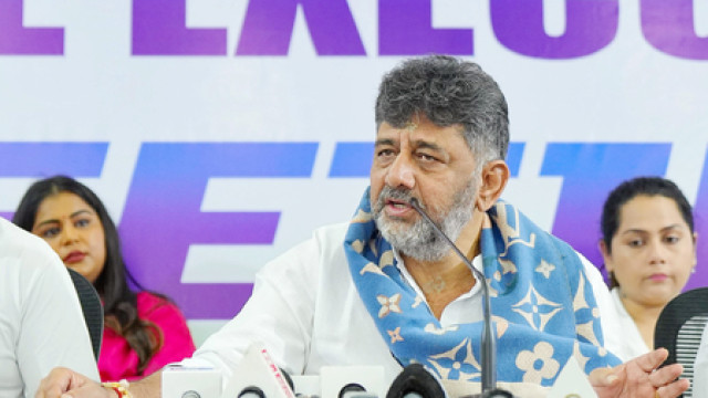 జైలు నుంచి వచ్చాక నాన్న నేరుగా ఇంటికి రాలేదు.. డీకే శివకుమార్ కుమార్తె ఎమోషనల్ పోస్ట్