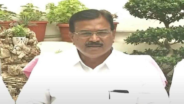 ప్రాంతీయవాదం ఉగ్రవాదం అయితే... మీరే ఉగ్రవాదులు: పవన్ కల్యాణ్ పై నిరంజన్ రెడ్డి ఫైర్