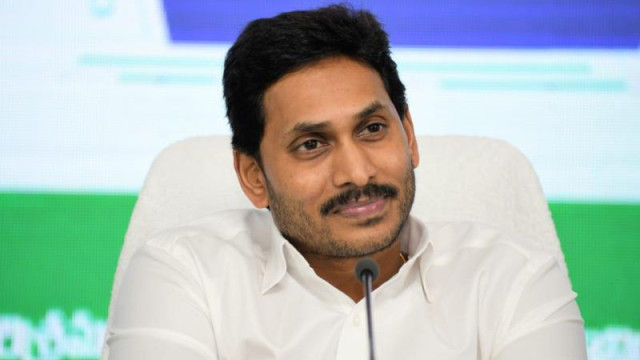 ఢిల్లీ అగ్ని ప్రమాదంపై జగన్ తీవ్ర దిగ్భ్రాంతి