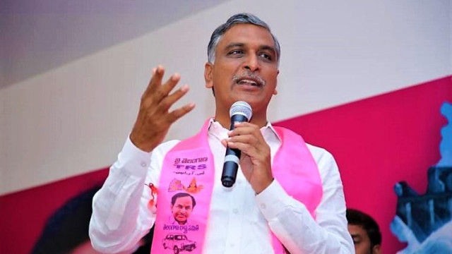 ఏపీ సీఎం చంద్రబాబుతో రేవంత్ రెడ్డి కుమ్మక్కయ్యారు: హరీశ్ రావు
